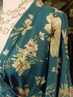 Boohoo Teal Floral Wrap Blouse/ Duster